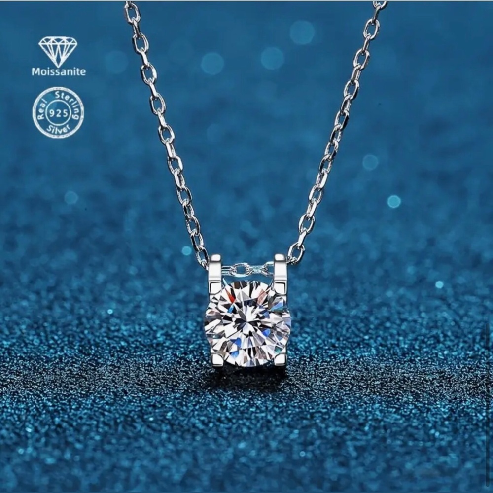 0.8 Carat Solitaire Pendant White Moissanite Diamond 925 Silver Necklace - Picture 2 of 10
